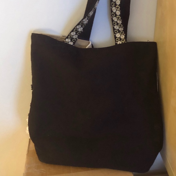 Chloe & Lex | Bags | Rag Rug Tote Bagchevron Pattern By Chloe Lex ...